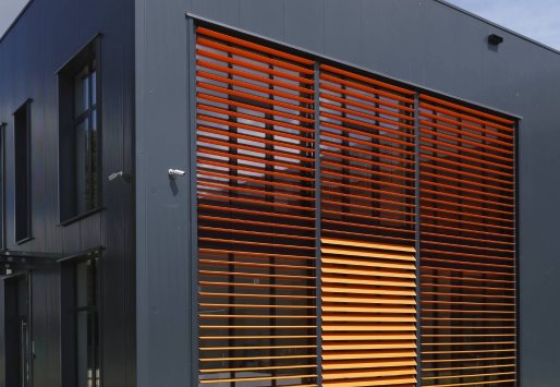 Hliníkový slunolam Sunbreaker 210 rotační Hliníkový slunolam Sunbreaker 210 rotační